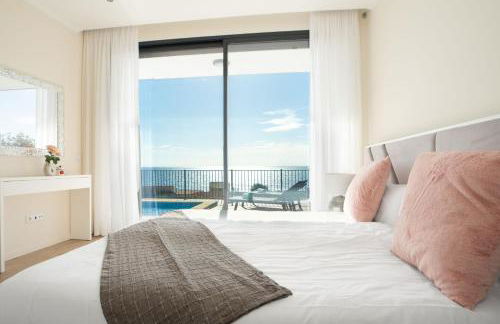 Villa La Perla by LovelyStay - Photo 38