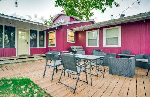 Aggie Game Day Retreat about 1 Mi to Texas A and M! - Photo 2