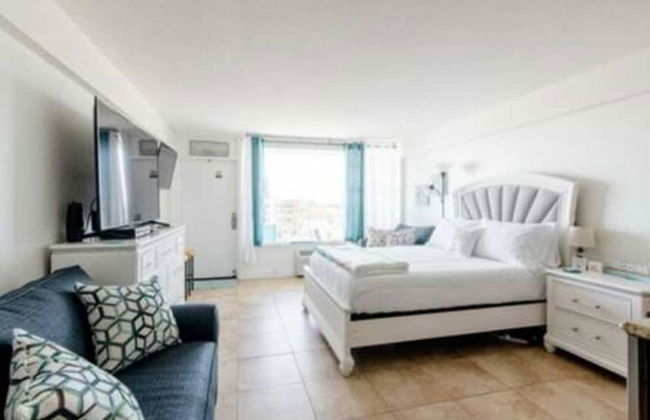 613 3 Beds Luxury Beachfront Studio Ideal 4 Long Stays - Foto 25