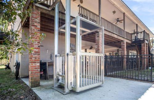 Bayou Breeze Retreat with Pool & River Access - Foto 15