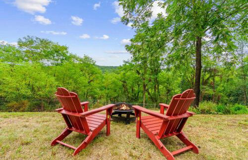 Dog Friendly with Fire Pit and Yard by the River - Photo 61