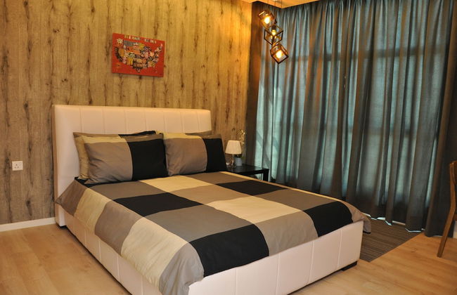 Lawang Suite Apartment With Balcony - Photo 16