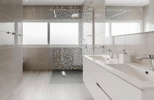 Chill Villa - Luxury villa with jacuzzi and private swimming pool - Photo 20