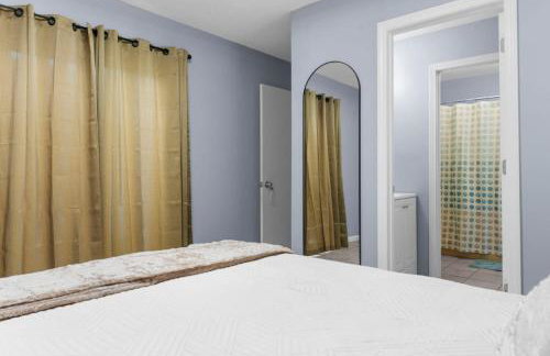 Willow Haven 2BR Cozy Retreat, Close to Hartford - Foto 35