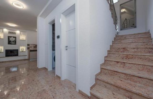 Lovely Home In Debelo Brdo With Sauna - Photo 22
