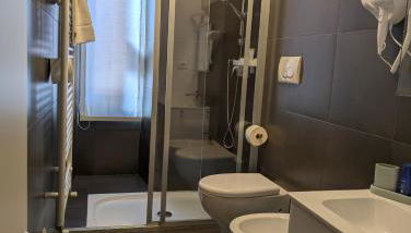 Primo Piano - Foto 2, Shower