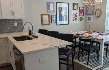 Queen City Castle - Rooftop, Garage, King Beds, Pet Friendly - Foto 48