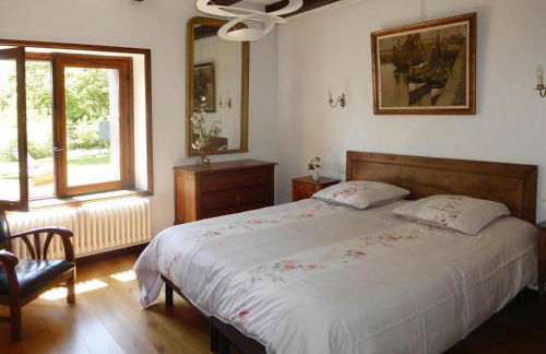 Mill in Brittany by River Aulne With Kayaks - Foto 21