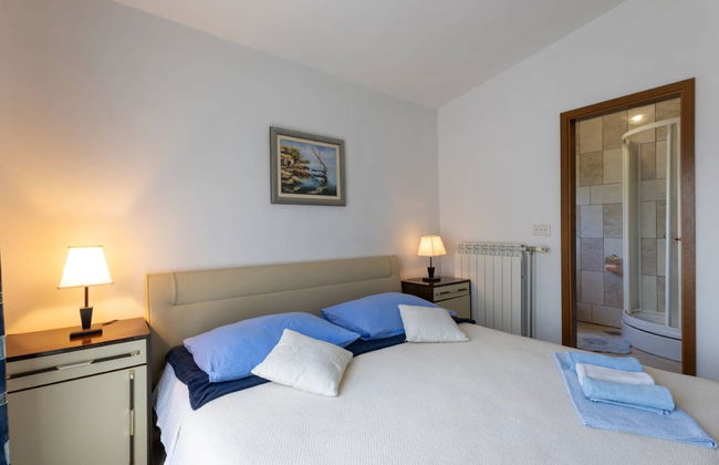 Bright and Spacious Apartment With Terrace in Kastel Stafilic - Foto 3