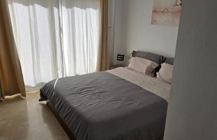 Piso muy cómodo en Estepona, Zona Selwo - Photo 17