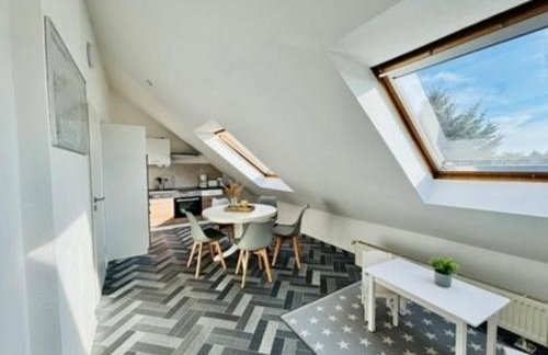 Ostsee Familienwohnung mit 3 Schlafzimmern & Garten - Photo 2