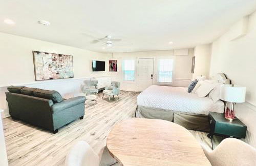 1st Fl ADJ - Salt Suites - Photo 27