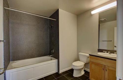 Gaslamp 2 bed Penthouse Petco Park Convention Ctr - Foto 22