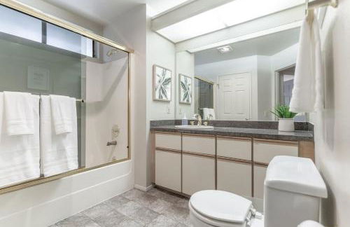 Tranquil Apt 2 King Suites Pet Friendly near DT Bellevue - Foto 33