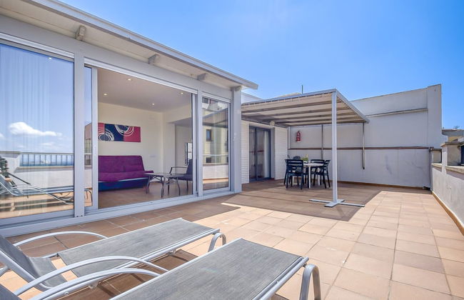 Centrally Heated Apt. in Roses - Photo 1