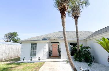 Steps to the beach & close to 30A! Private pool with sundeck & putt putt golf! - Photo 25