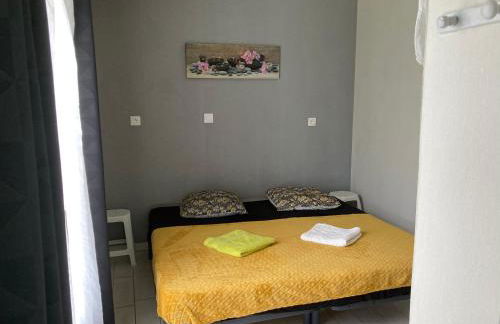 F1 noir/anis, avec terrasse couverte et jardin (E) - Foto 7