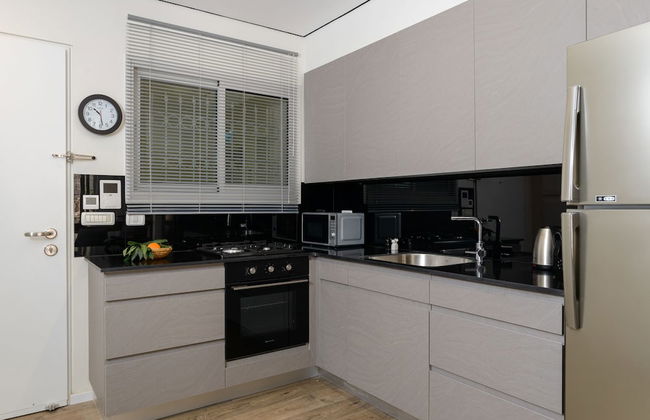 Design & Veranda next to Mahane Yehuda Market by FeelHome - Foto 13