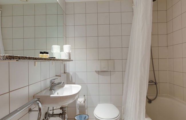 Base Serviced Apartments - The Docks - Photo 35