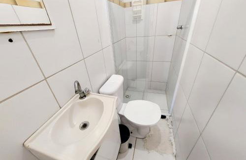 Kitnet Aconchegante com Varanda e Cozinha - Foto 19