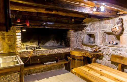 Stonehouse Marina - Estate With A Two Private Pools - Photo 15