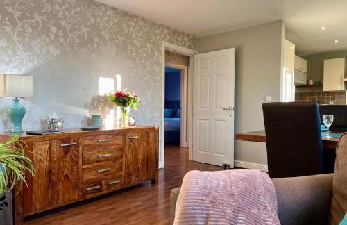 The Orchid-Central Beeston-Private Apartment-SmartTV-Free Wi-Fi-Tram-Parking - Foto 11