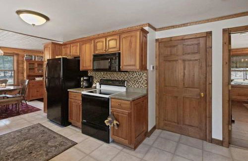 Cozy 3-Bedroom Retreat in Manistee - Foto 6