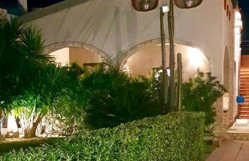 Villa Tea con piscina a pochi passi dal mare - Photo 41