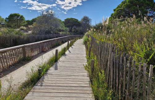 Sable & Pampas - Meublé de Tourisme 5 étoiles - Vue Panoramique & Terrasse - Climatisation - Plage à 200m - Foto 24