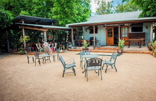 Jubri's Hideaway - Photo 11