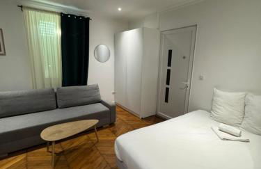 Portes de Paris RER C à 2 min WiFi & Parking Inclus - Foto 3