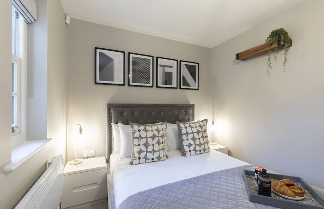 Elliot Oliver - 2 Bedroom Garden Apartment With Parking - Photo 4