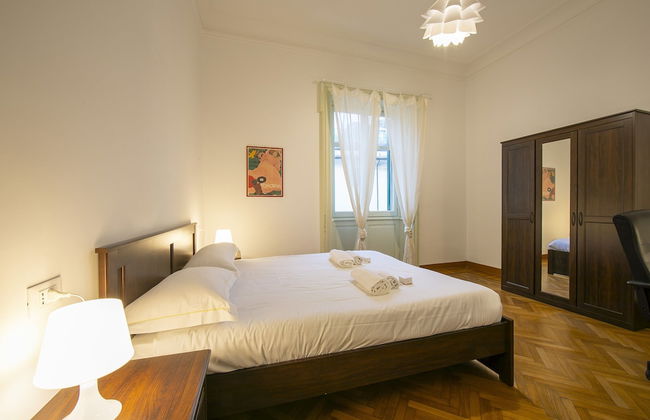 I Marinai - In The City Of Genoa - Photo 6