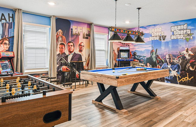 Luxury Stay: Pool, Game Room, Theater Near Disney - Foto 1