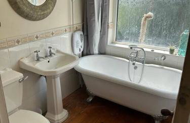 English Beach and Countryside - Photo 7