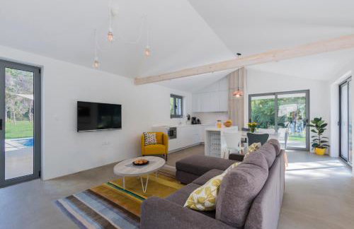 Villa Stepančić - large garden and heated pool - Foto 19