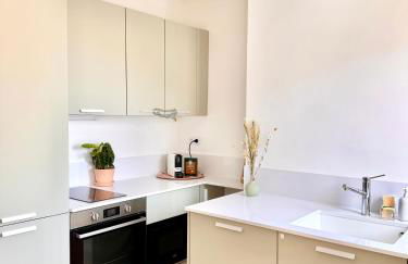 Terrasse plein sud, confort, clim, 2 mn du Vieux Port - Foto 6