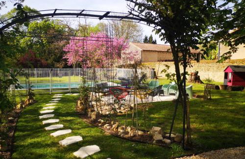 LE REPAIRE DU CLAIN gîte 4 étoiles pour 14 personnes avec piscine proche du Futuroscope - Foto 13