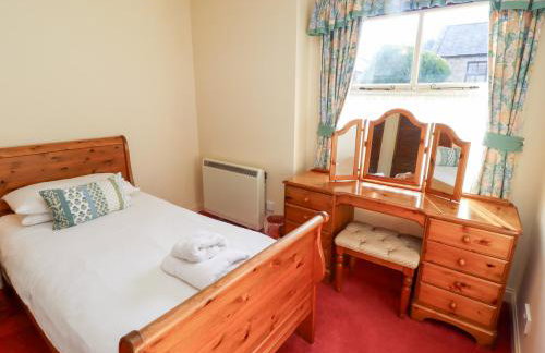 Honeysuckle - Photo 20