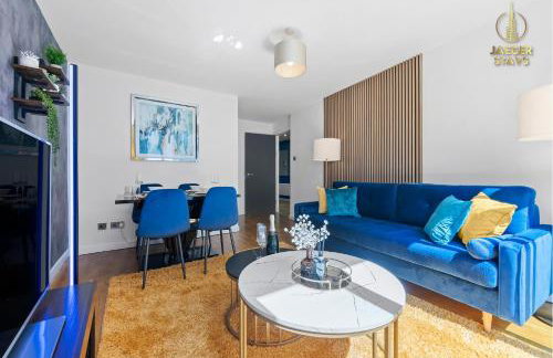 2 Bedroom Greek Street Apartment - Sleeps up to 6 - Foto 2