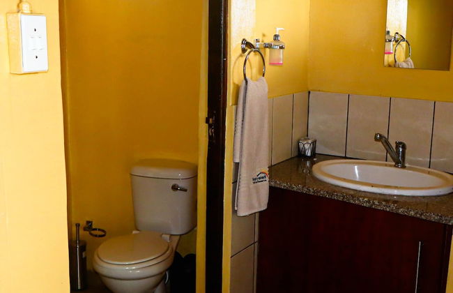 Self Catering Chalets - Manyeleti - Foto 16