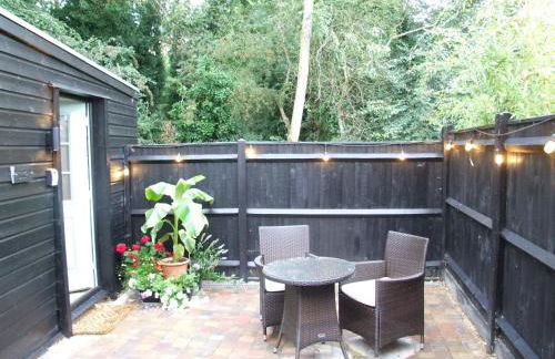 Charming Woodland Lodge 2 person 1 bedroom - Foto 12