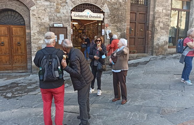 "Recorre las onduladas colinas de Chianti" con almuerzo y degustaciones de vino - Foto 29