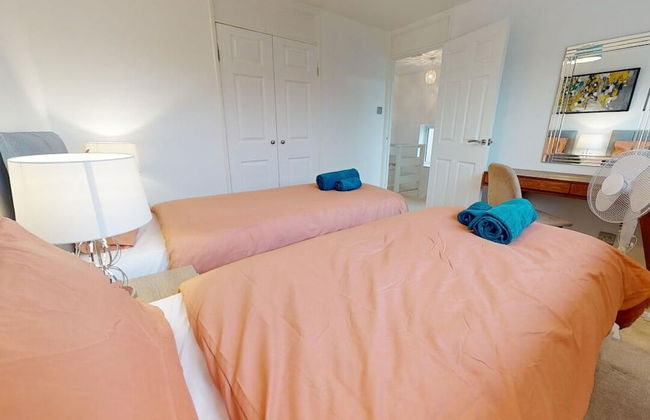 Parlaunt House - 3 Bedroom With Free Parking - Foto 9