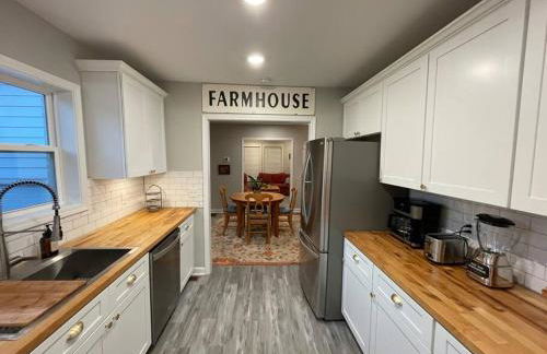 Hilltop Haven w/Creek&Waterfall Dntwn McCaysville - Photo 2