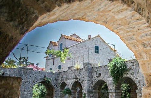 Revelin Hvar - Photo 2