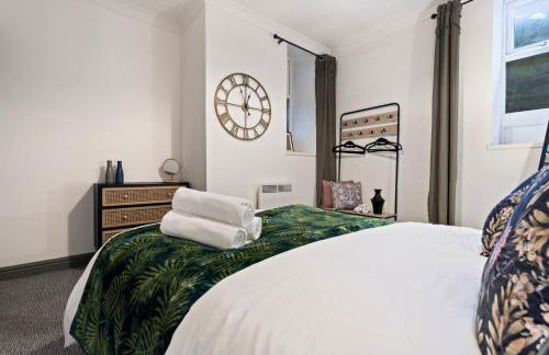 Mariah Flat - 2 Bedroom getaway in Pontypool - Photo 2