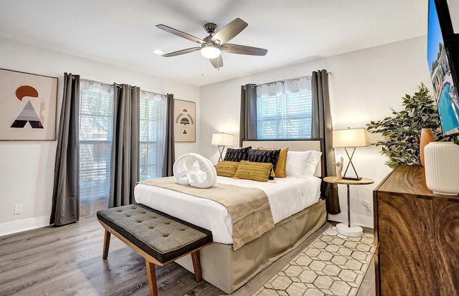 7 Br Home with Pool Gameroom & Soccer - Foto 47