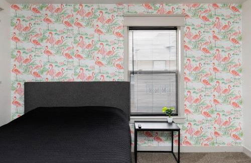 Fun Backyard Close to Downtown Pet Friendly 4BDRM - Foto 14