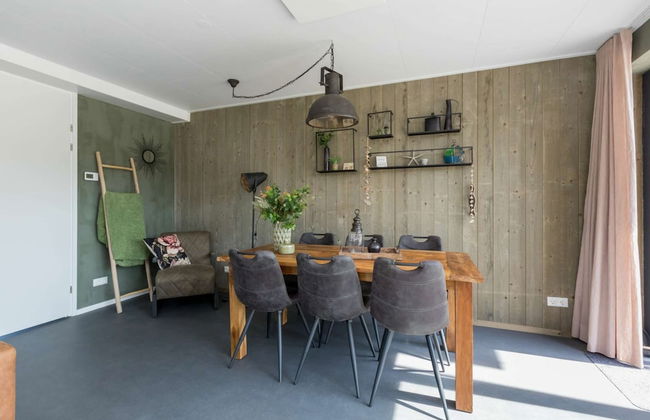 Holiday Home in Vrouwenpolder Near Beach - Photo 21